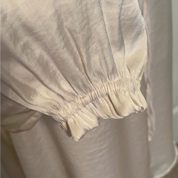 PHILOSOPHY Champagne Pleated Shoulders Blouse Size Large - Picture 6 of 10
